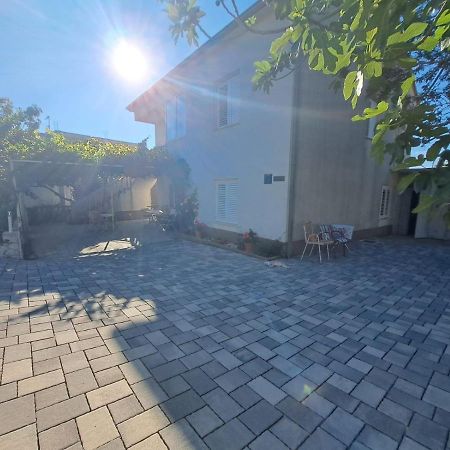 Holiday Room Macukin Brela Exterior photo