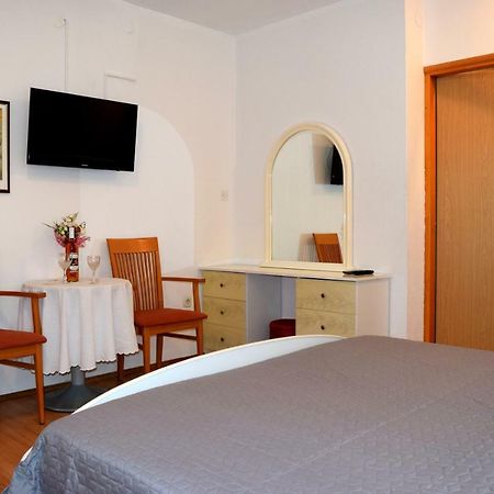 Holiday Room Macukin Brela Exterior photo